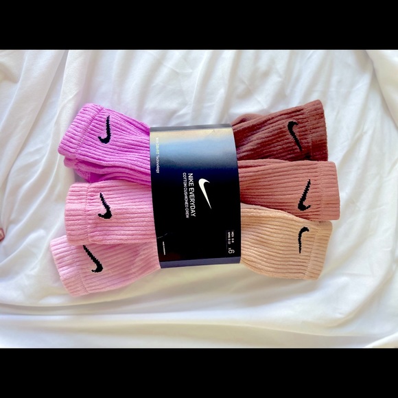 COPY - COPY - NIKE MULTI COLORED SOCKS 6PACK - Picture 5 of 8